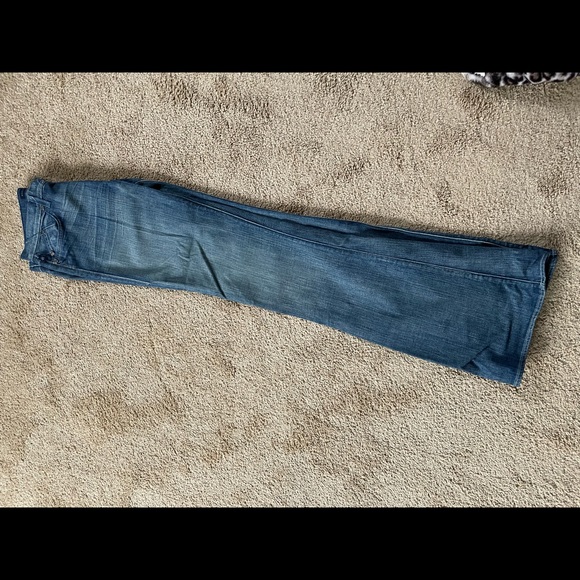 NWOT✅ Authentic Rock and Republic flared jeans 👖 - Picture 2 of 3